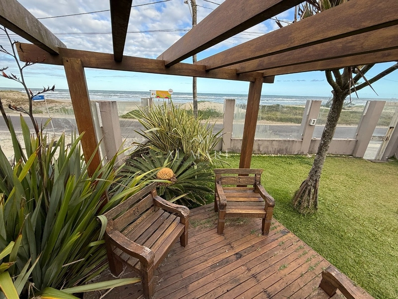 Casa beira mar com cinco quartos sendo 3 suíte e muito mais : 13ª foto da galeria de imagens do imóvel