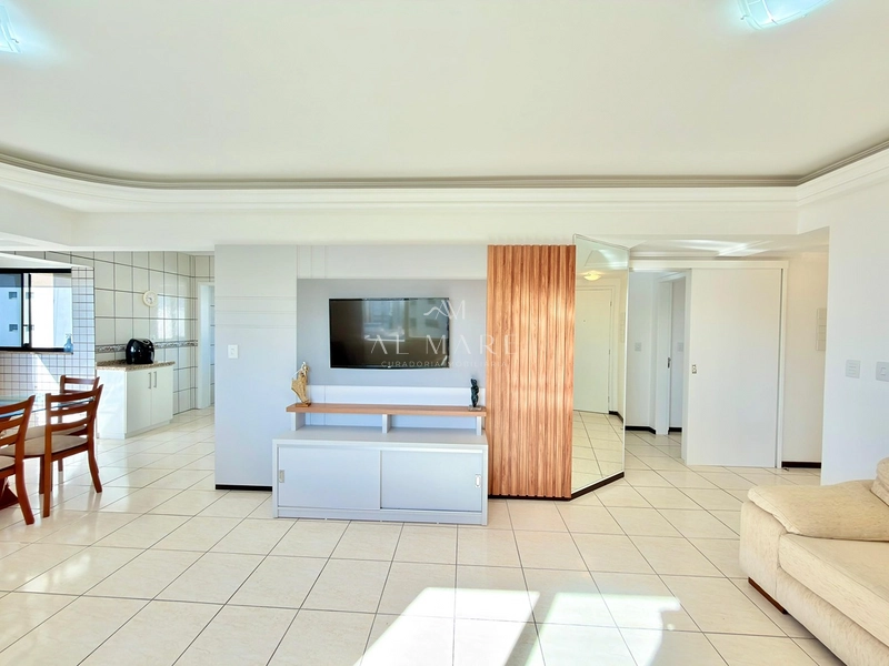 Apartamento gigante em ótima localização: 1ª foto da galeria de imagens do imóvel