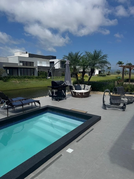Casa em condominio beira lago: 17ª foto da galeria de imagens do imóvel