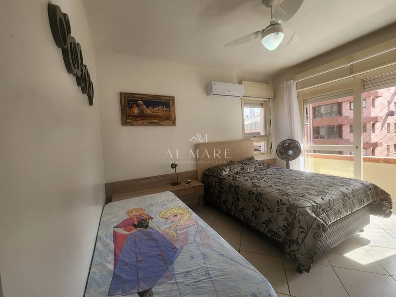 Duplex com dois dormitórios sendo um quarto com sacada e vaga de garagem: 4ª foto da galeria de imagens do imóvel