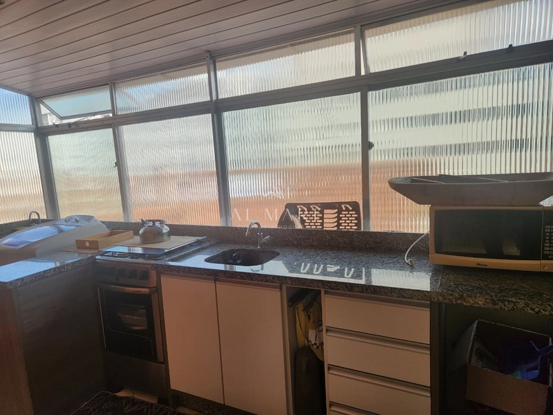 Duplex com dois dormitórios sendo um quarto com sacada e vaga de garagem: 12ª foto da galeria de imagens do imóvel