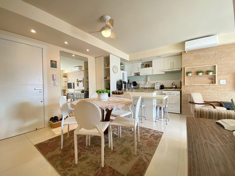 Apartamento com vista para o mar na avenida: 11ª foto da galeria de imagens do imóvel