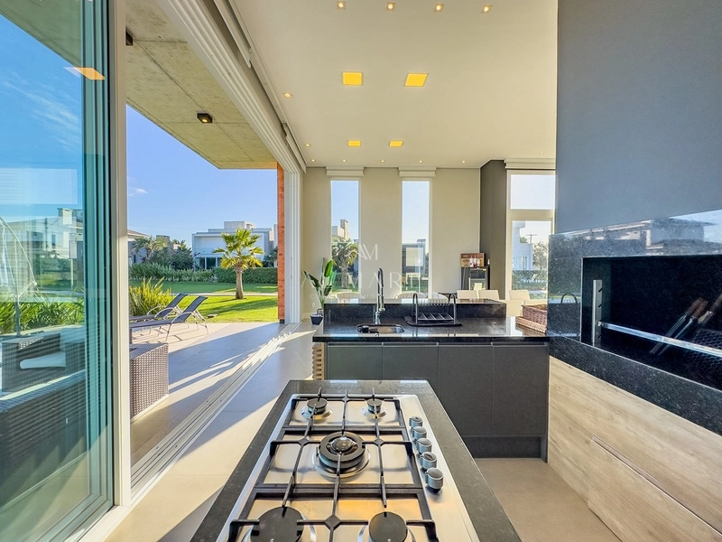 Casa terrea em condominio beira lago: 10ª foto da galeria de imagens do imóvel