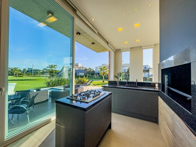 Casa terrea em condominio beira lago: 7ª foto da galeria de imagens do imóvel