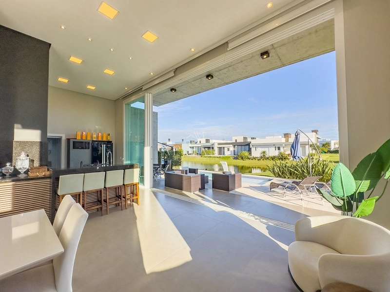 Casa terrea em condominio beira lago: 14ª foto da galeria de imagens do imóvel