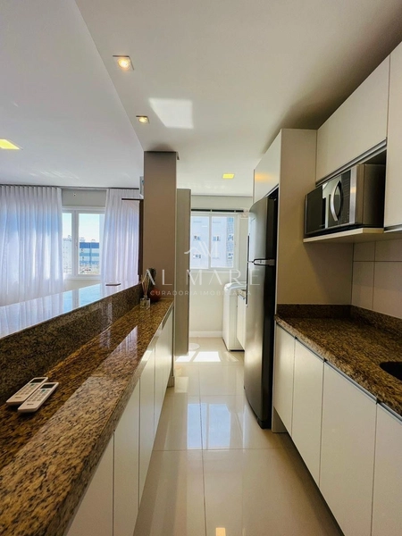 Apartamento mobiliado e decorado 2 quadras do mar: 1ª foto da galeria de imagens do imóvel