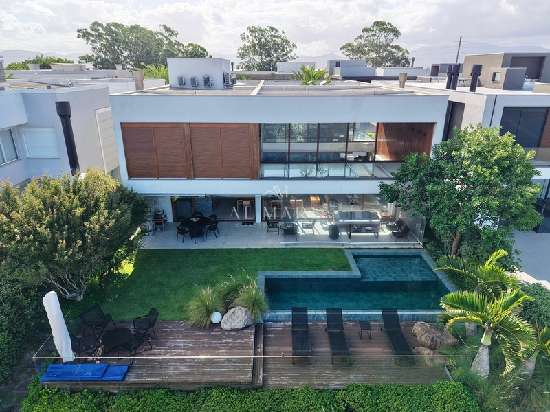 Casa Luxuosa: 35ª foto da galeria de imagens do imóvel