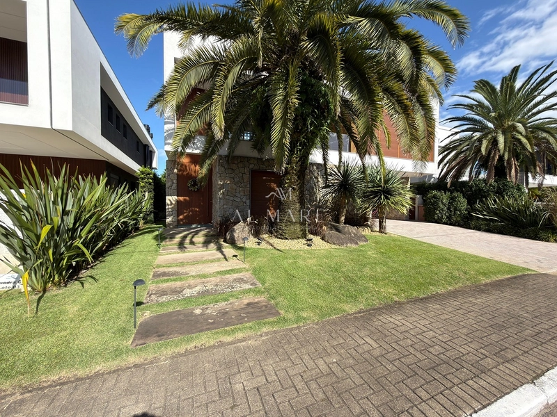 Casa Luxuosa: 18ª foto da galeria de imagens do imóvel