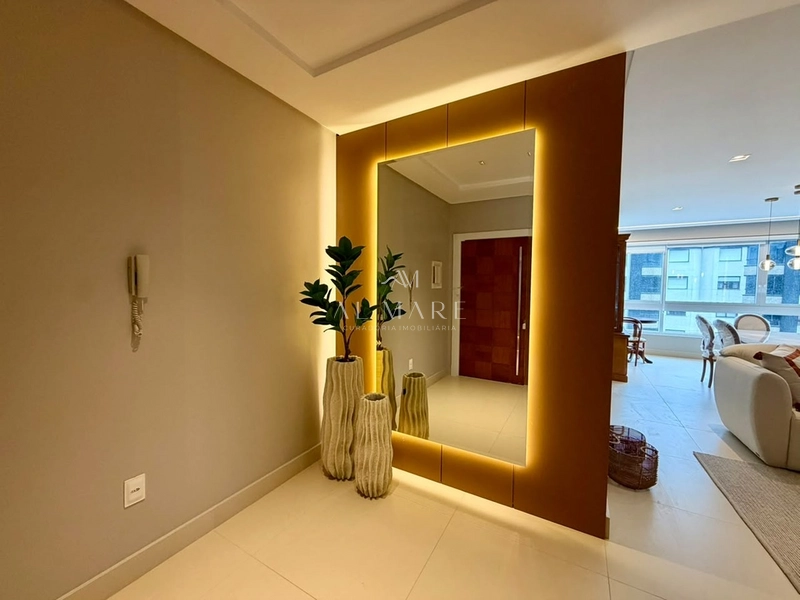 Apartamento de esquina : 20ª foto da galeria de imagens do imóvel