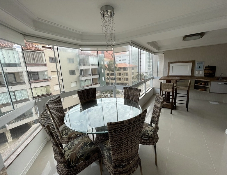 Apartamento vista mar eterna com dois dormitórios e duas vagas de garagem : 8ª foto da galeria de imagens do imóvel