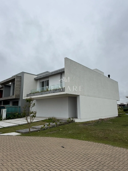 Sobrado beira lago em condominio: 3ª foto da galeria de imagens do imóvel