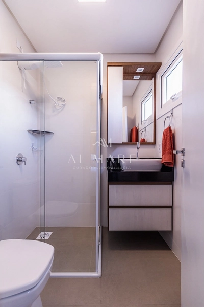 Apartamento uma quadra do mar com dois quartos e dois box de garagem : 9ª foto da galeria de imagens do imóvel