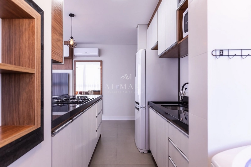 Apartamento uma quadra do mar com dois quartos e dois box de garagem : 12ª foto da galeria de imagens do imóvel