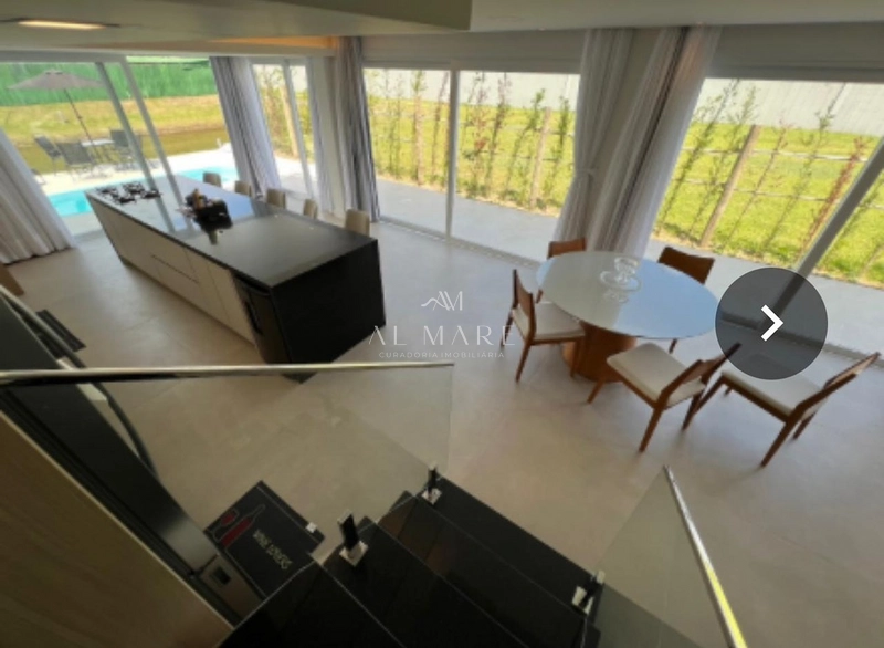 Casa em condominio com piscina: 2ª foto da galeria de imagens do imóvel