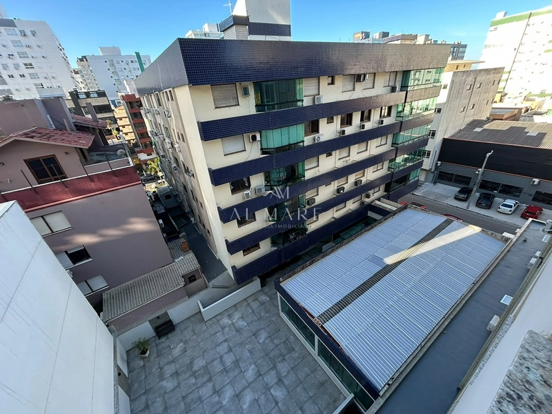 apartamento três dormitórios sendo uma suíte mobiliado com vaga de garagem: 15ª foto da galeria de imagens do imóvel