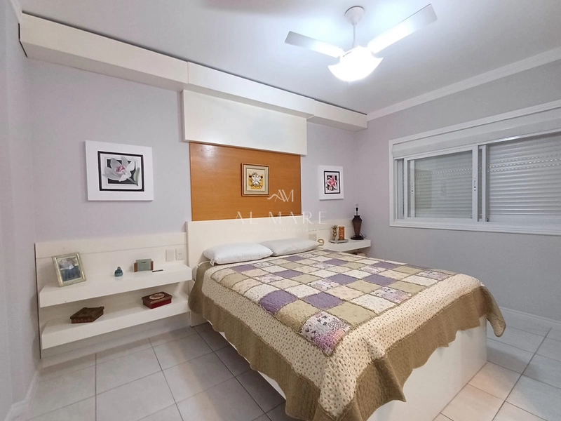 Apartamento de três dormitorios com uma suíte a cinquenta metros da praia mobiliado e decorado : 18ª foto da galeria de imagens do imóvel