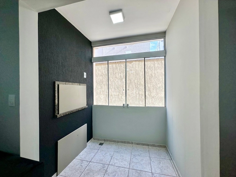 Apartamento um dormitório apenas três quadras do mar : 11ª foto da galeria de imagens do imóvel