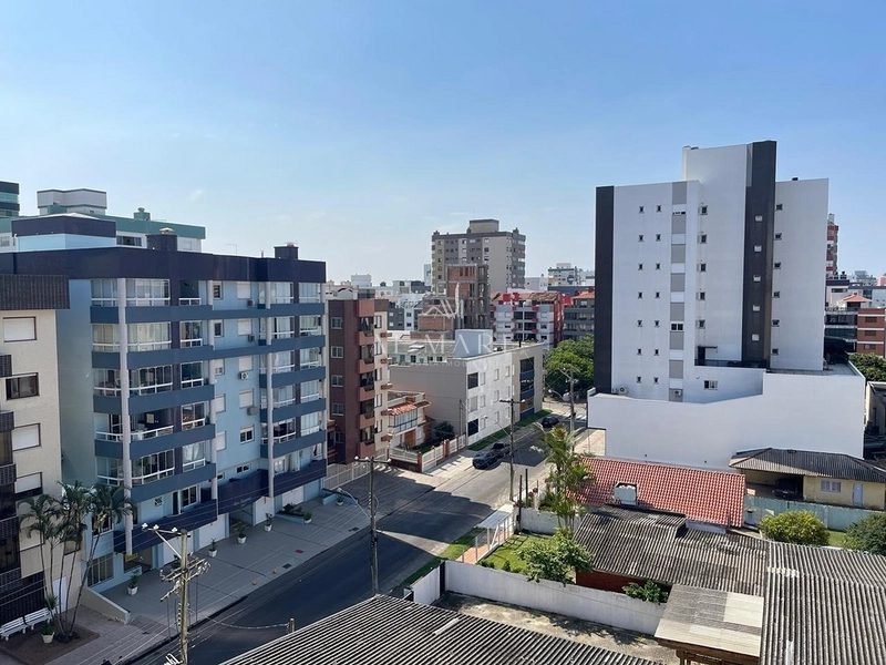 Apartamento uma quadra do mar: 4ª foto da galeria de imagens do imóvel