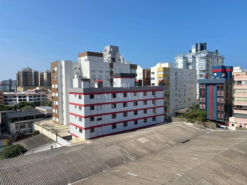 Apartamento uma quadra do mar: 5ª foto da galeria de imagens do imóvel