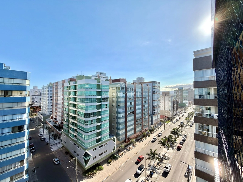 APARTAMENTO À VENDA EM CAPÃO DA CANOA! SACADA DE ESQUINA • VISTA MAR E SERRA: 3ª foto da galeria de imagens do imóvel