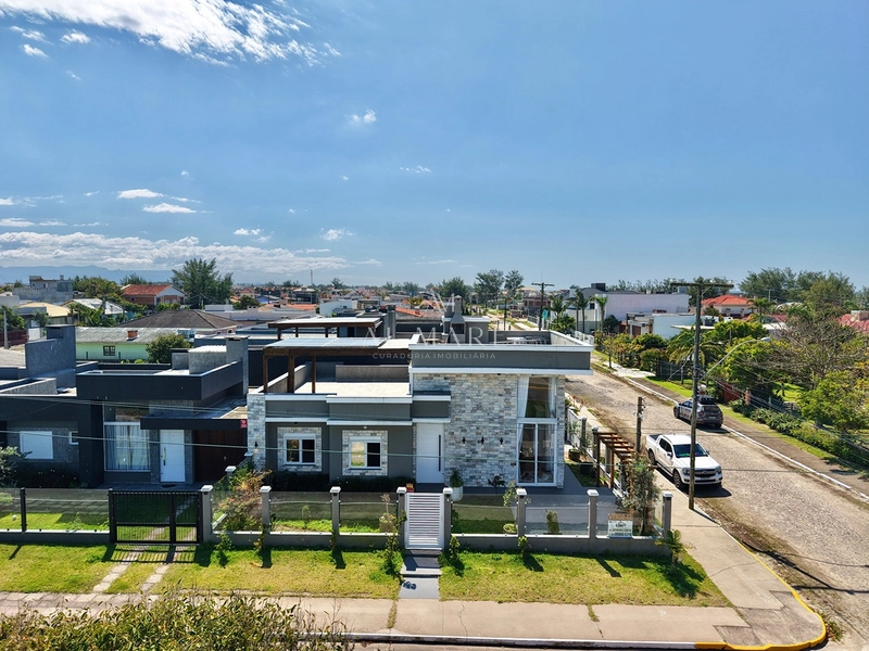 CASA DE ALTO PADRÃO À VENDA EM CAPÃO DA CANOA! 50 METROS DO MAR • VISTA MAR E SERRA • TERRAÇO: 20ª foto da galeria de imagens do imóvel