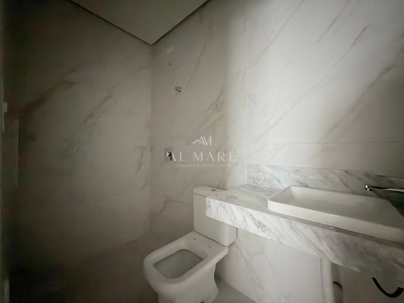 Apartamento dois dormitórios sendo uma suíte com maior vaga de garagem apenas duas quadras do mar : 13ª foto da galeria de imagens do imóvel