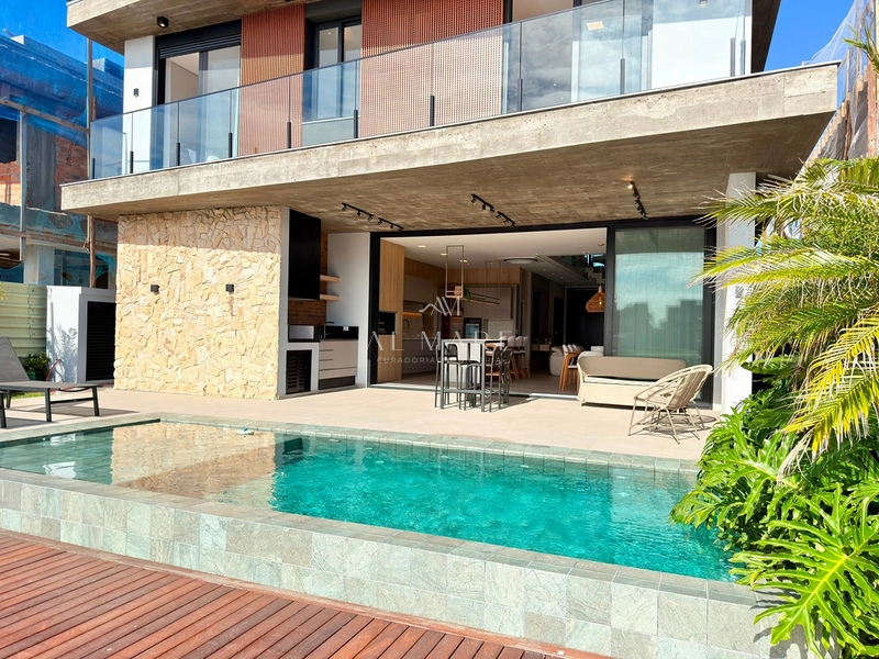 Imagine viver o início de 2026 cercado pelo melhor do litoral gaúcho em um ambiente que combina elegância, conforto e exclusividade.: 1ª foto da galeria de imagens do imóvel
