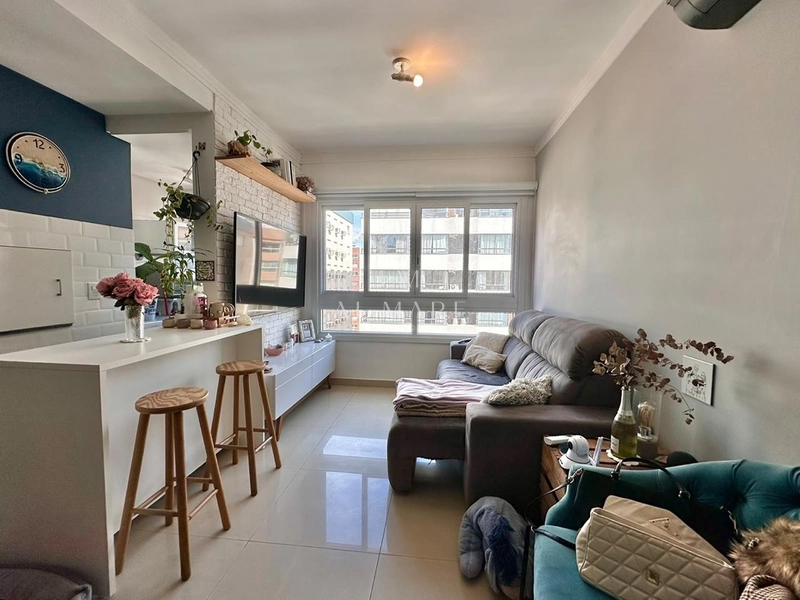 Apartamento dois dormitórios sendo uma suíte mobiliado perto de tudo : 2ª foto da galeria de imagens do imóvel