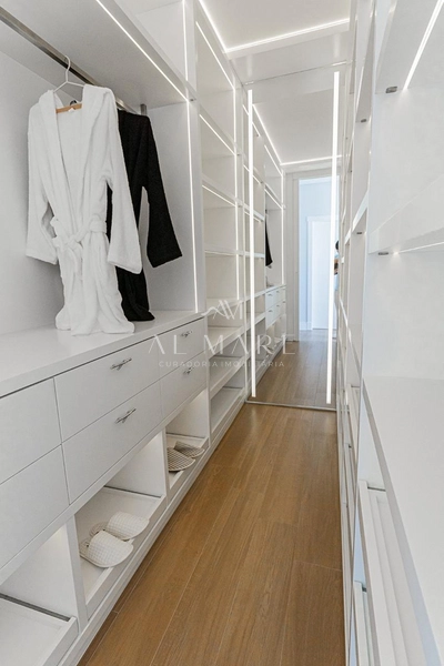 Um apartamento por andar: 30ª foto da galeria de imagens do imóvel