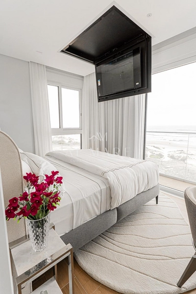 Um apartamento por andar: 36ª foto da galeria de imagens do imóvel