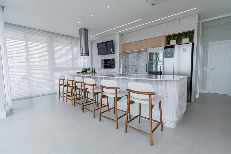 Um apartamento por andar: 54ª foto da galeria de imagens do imóvel