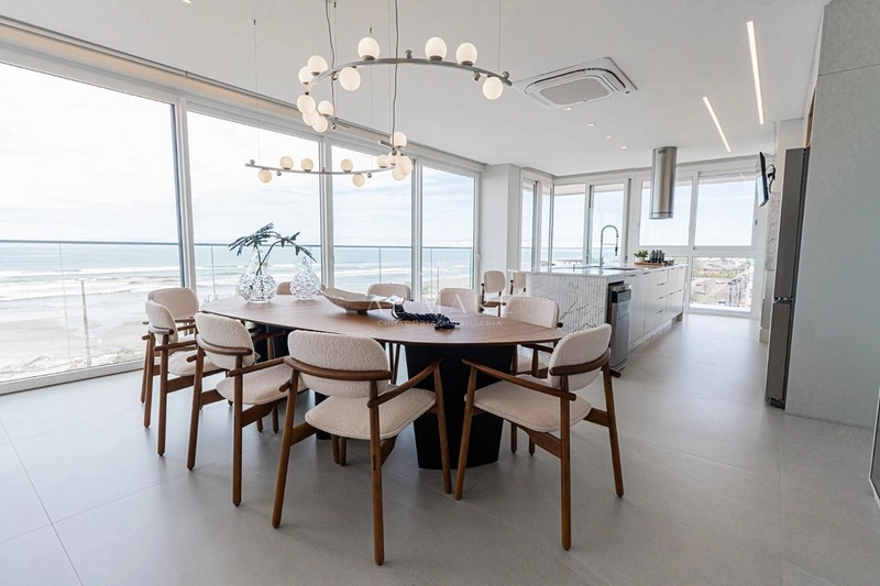 Um apartamento por andar: 23ª foto da galeria de imagens do imóvel