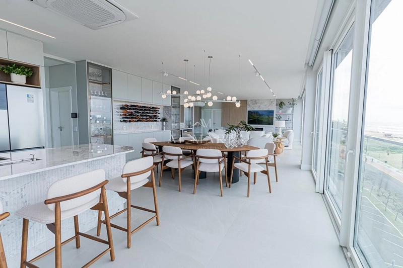 Um apartamento por andar: 26ª foto da galeria de imagens do imóvel