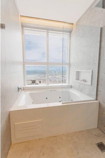 Um apartamento por andar: 20ª foto da galeria de imagens do imóvel