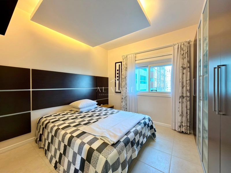 apartamento beira mar com quadro dormitórios sendo um suíte e quatro vagas de garagem : 28ª foto da galeria de imagens do imóvel