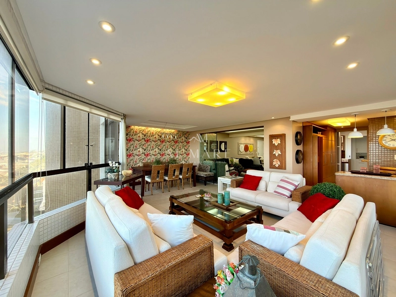 apartamento beira mar com quadro dormitórios sendo um suíte e quatro vagas de garagem : 15ª foto da galeria de imagens do imóvel