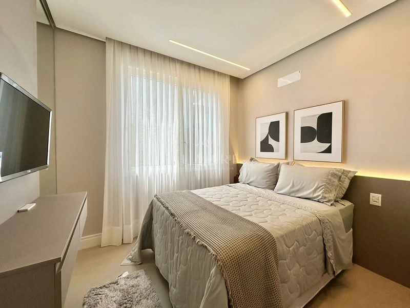 Casa em Condomínio com três suítes : 42ª foto da galeria de imagens do imóvel