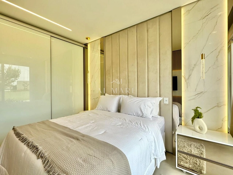 Casa em Condomínio com três suítes : 27ª foto da galeria de imagens do imóvel