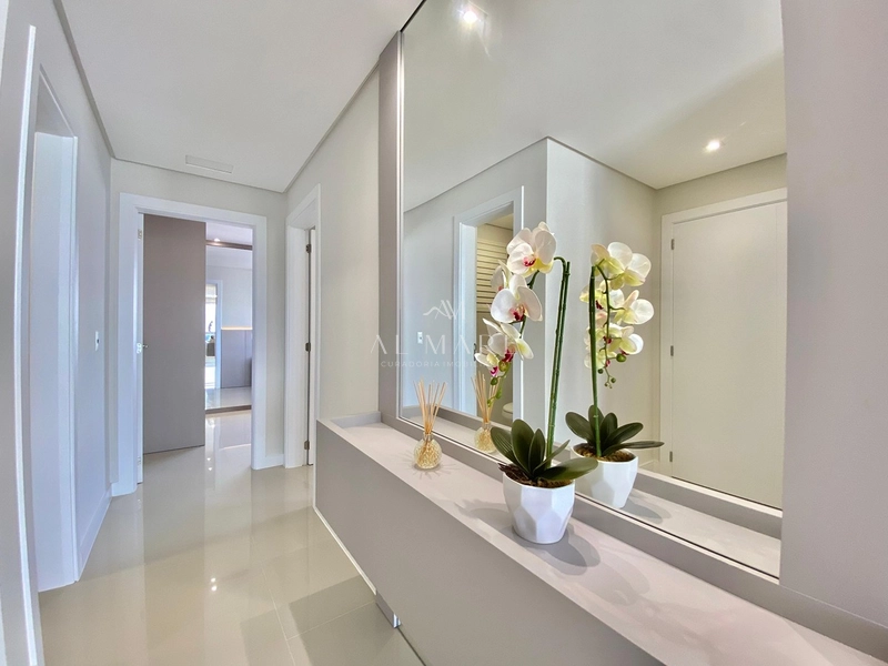 Apartamento vista eterna para serra e lagoa com duas suítes mobiliado e decorado com vaga de garagem : 23ª foto da galeria de imagens do imóvel