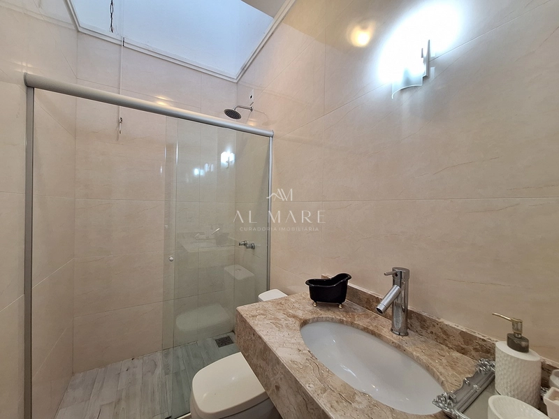 Casa em condomínio com três suítes : 11ª foto da galeria de imagens do imóvel