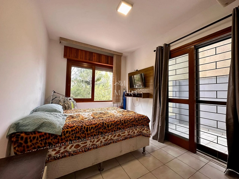 apartamento dois dormitórios, banho social e de frente sem box : 7ª foto da galeria de imagens do imóvel