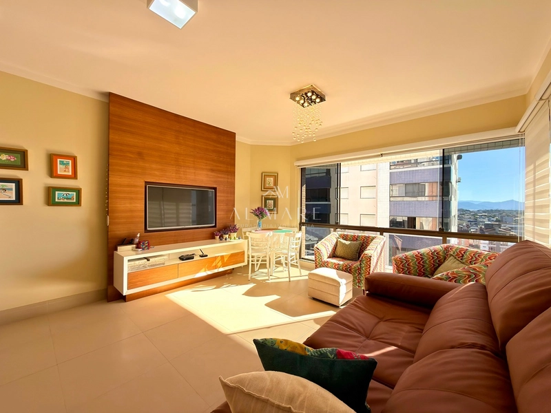 Apartamento 2 dormitorios no centro: 3ª foto da galeria de imagens do imóvel