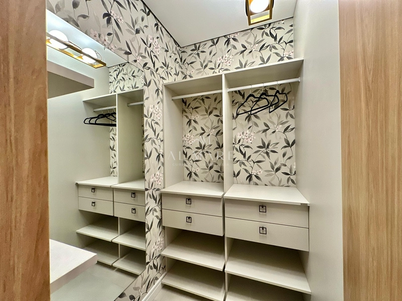 Sobrado em condomínio beira lago com três suítes, sendo uma com closet: 25ª foto da galeria de imagens do imóvel