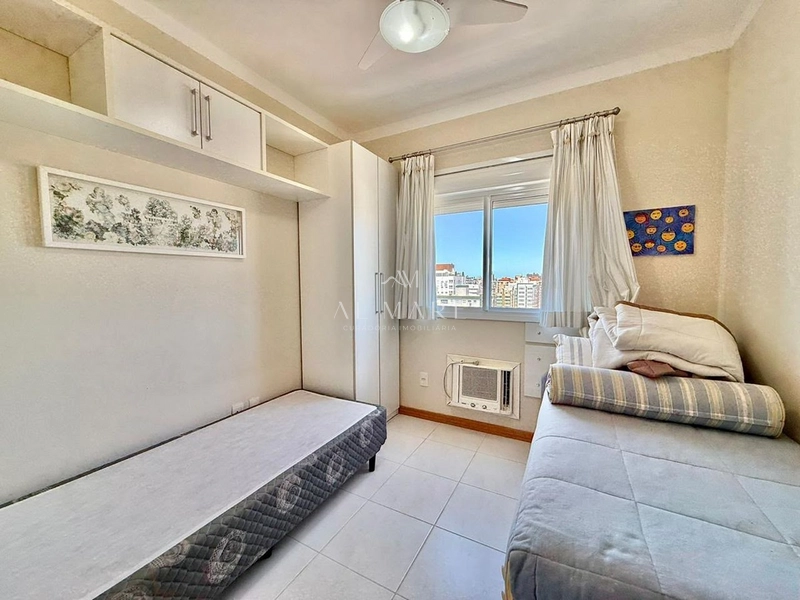Apartamento na avenida: 2ª foto da galeria de imagens do imóvel