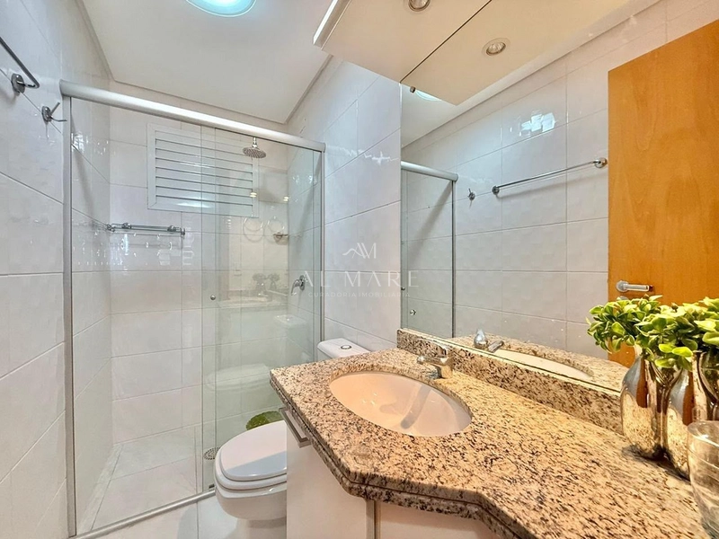 Apartamento na avenida: 4ª foto da galeria de imagens do imóvel