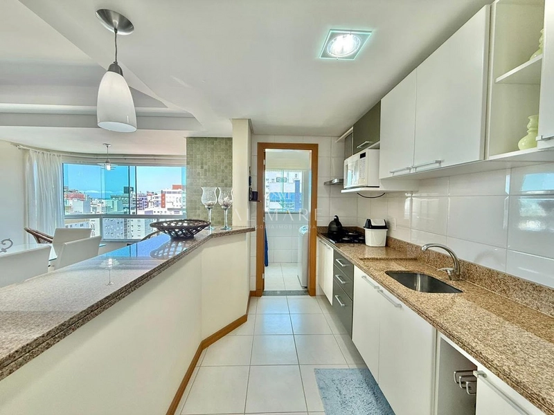 Apartamento na avenida: 13ª foto da galeria de imagens do imóvel