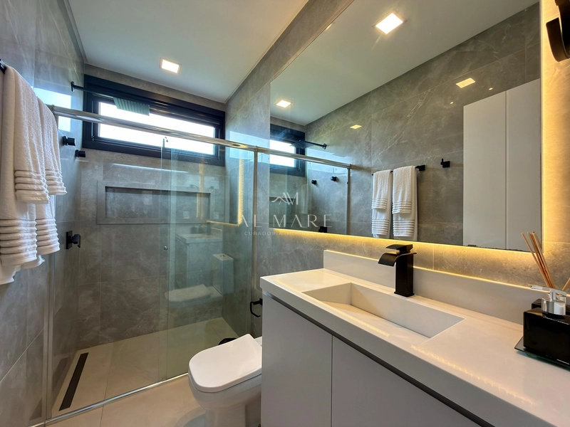 Sobrado Beira Lago: 22ª foto da galeria de imagens do imóvel