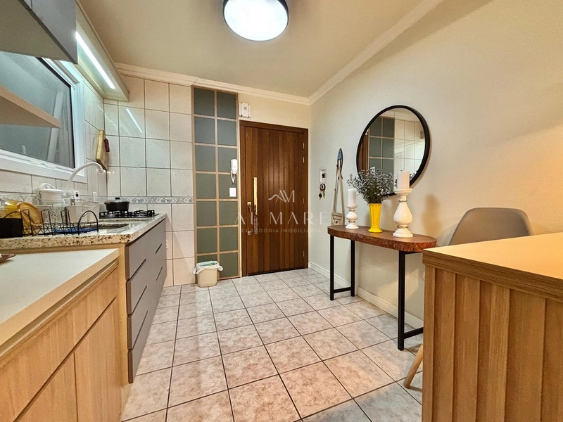 Apartamento de um dormtório com vaga de garagem a duas quadras do mar : 13ª foto da galeria de imagens do imóvel