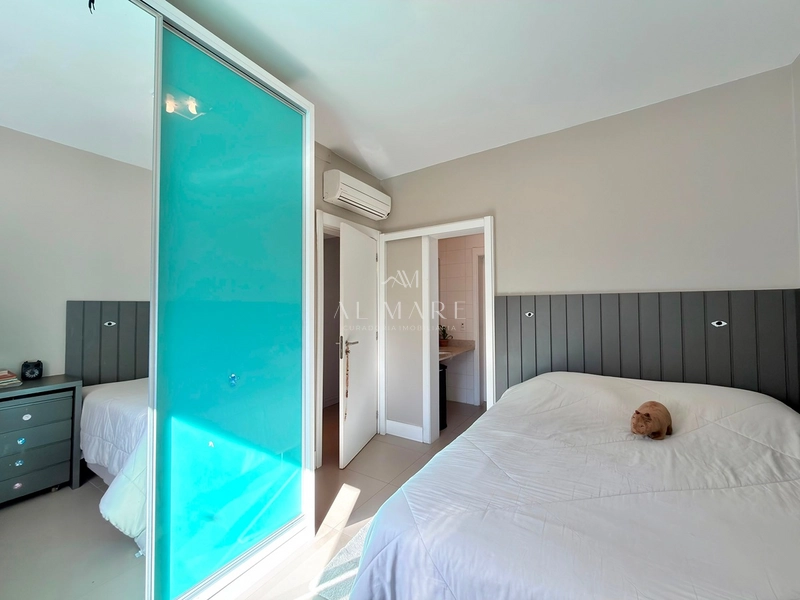 Casa em condomínio com quadro suítes, sendo uma master com closet: 35ª foto da galeria de imagens do imóvel