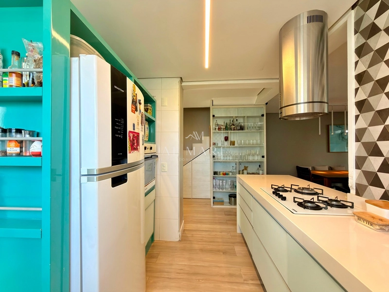 Casa em condomínio com quadro suítes, sendo uma master com closet: 23ª foto da galeria de imagens do imóvel